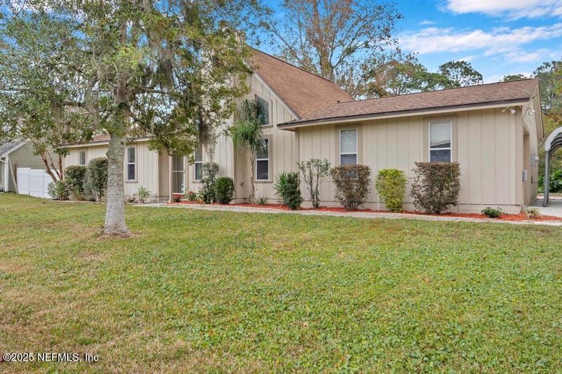 10769 Lariat Ln, Jacksonville, FL 32257