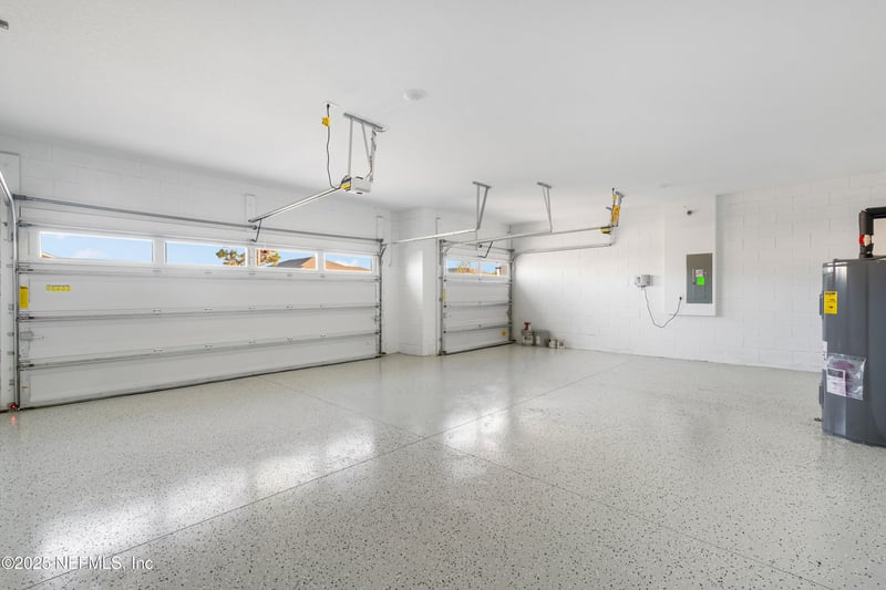 9211 Players Dr, Weeki Wachee, FL 34613