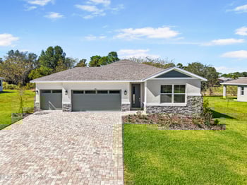 9211 Players Dr, Weeki Wachee, FL 34613