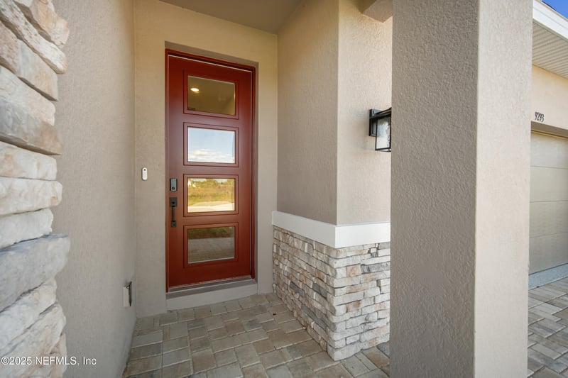 9293 Players Dr, Weeki Wachee, FL 34613