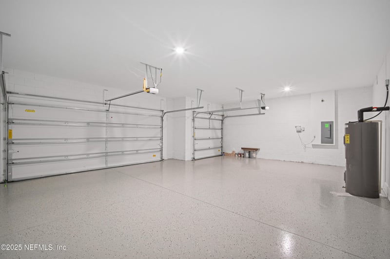 9253 Players Dr, Weeki Wachee, FL 34613