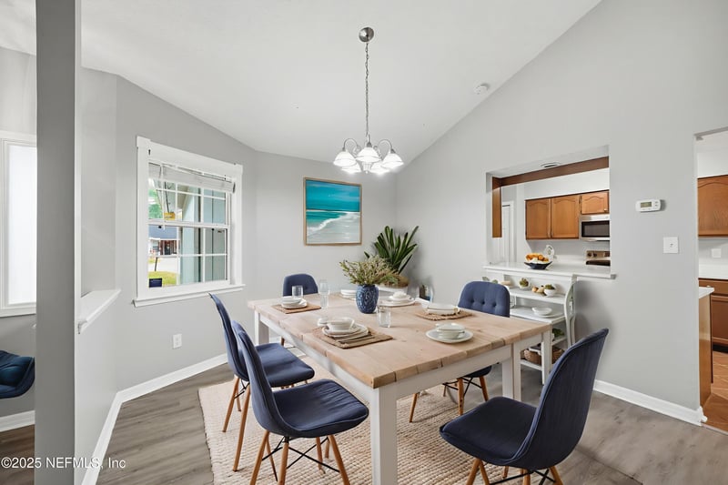 400 Cranes Landing Ct, Jacksonville, FL 32216