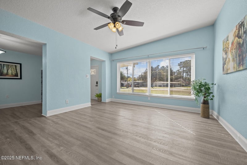 1247 Ibis Rd, Jacksonville, FL 32216