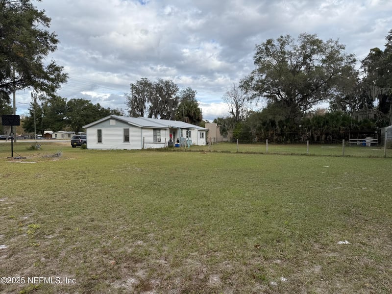 115 State Road 20, Palatka, FL 32177