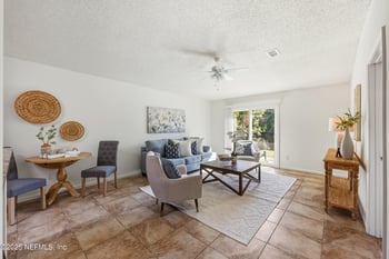 7534 International Village Dr, Jacksonville, FL 32277