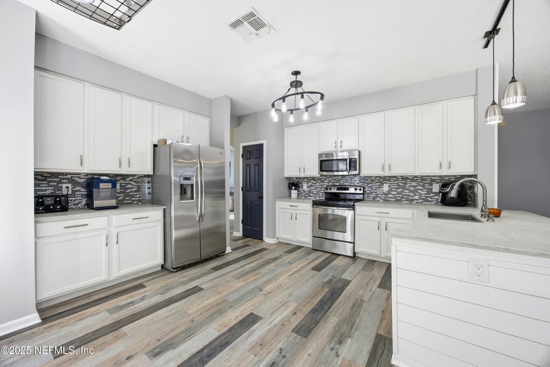 1441 Laurel Oak Dr, Fleming Island, FL 32003