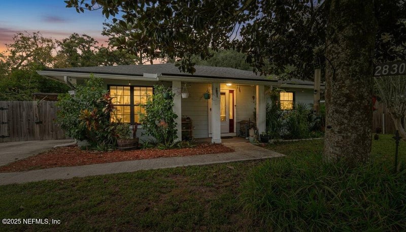 2830 Parr Ct, Jacksonville, FL 32216