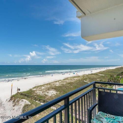 731 1st St #5F, Jacksonville Beach, FL 32250