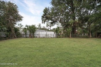 2044 Holcroft Dr, Jacksonville, FL 32208