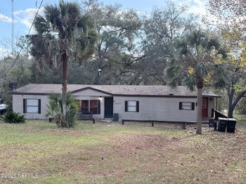 1607 Twin Lakes Blvd, Interlachen, FL 32148