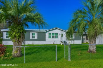 212 Alabama St, Crescent City, FL 32112
