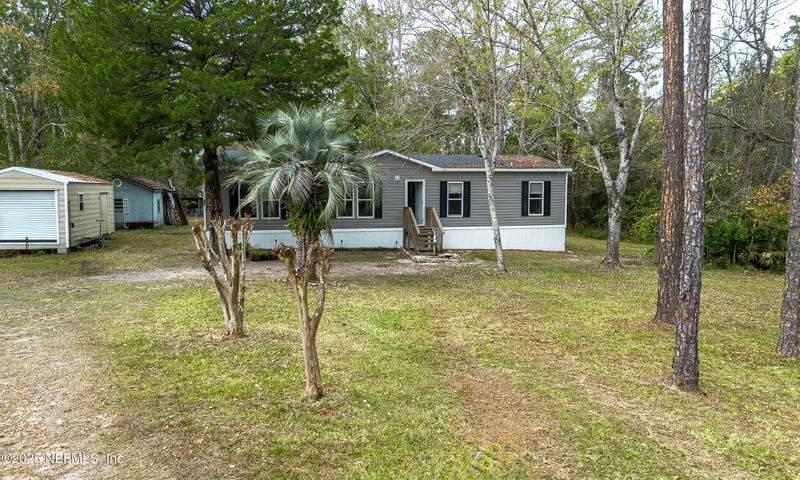 69 Azalea Ave, Middleburg, FL 32068