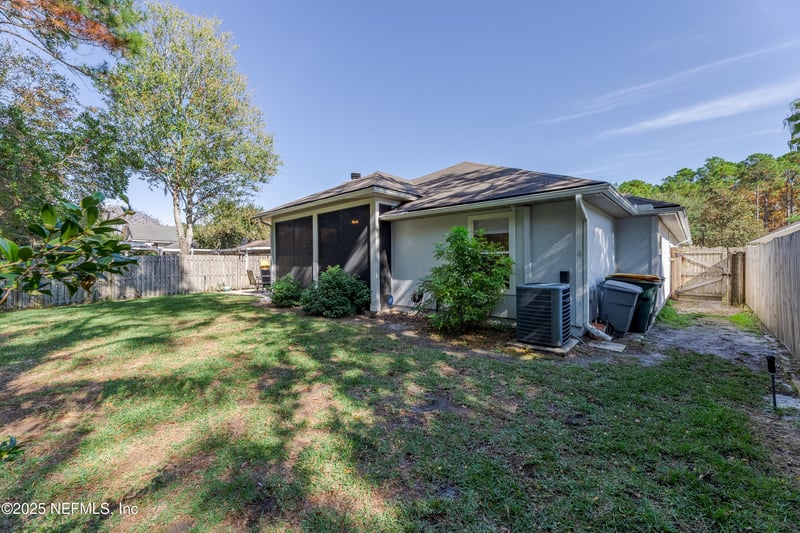 8742 Canopy Oaks Dr, Jacksonville, FL 32256