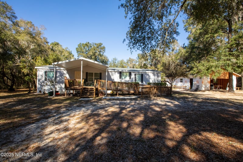 136 Boots Rd, Melrose, FL 32666