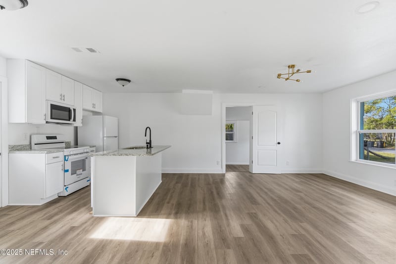 8988 Castle Blvd, Jacksonville, FL 32208