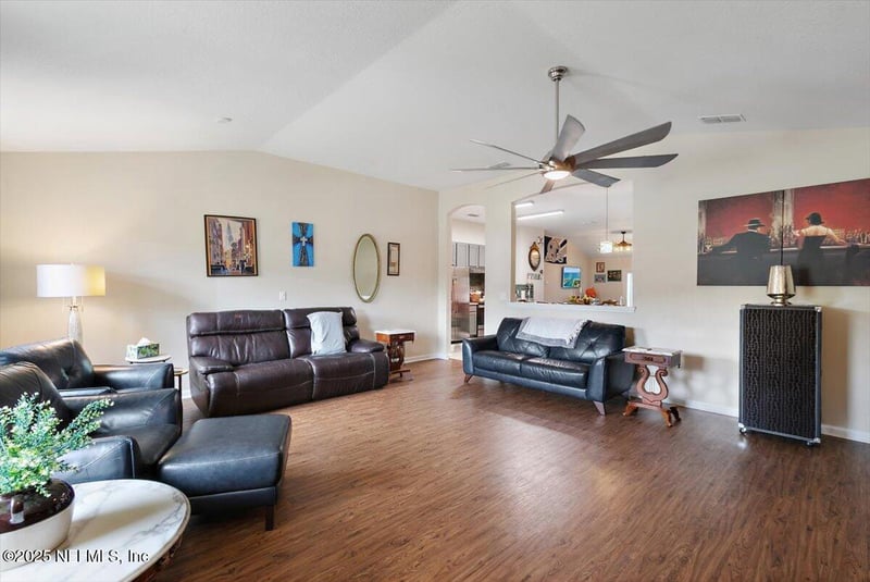 11233 Revolutionary Way, Jacksonville, FL 32221