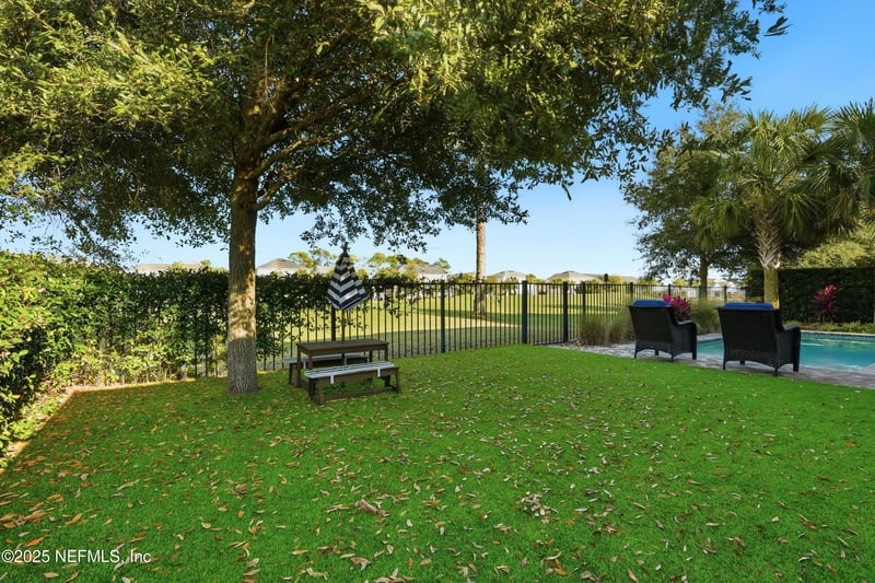 1747 Maritime Oak Dr, Atlantic Beach, FL 32233