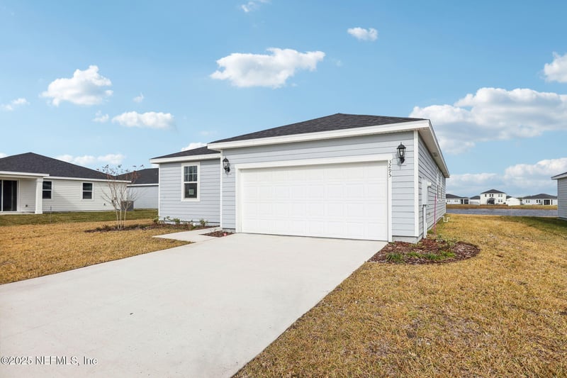 3295 Lago Vista Dr, Green Cove Springs, FL 32043