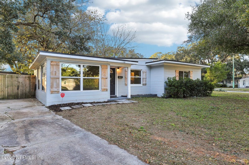 1268 King Arthur Rd, Jacksonville, FL 32211