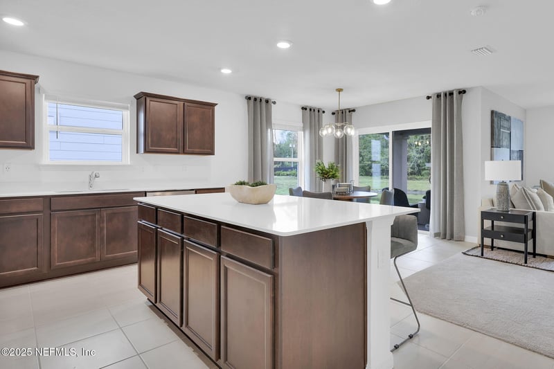 7016 Sandperch St, Jacksonville, FL 32244