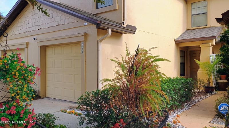 4753 Playschool Dr, Jacksonville, FL 32210