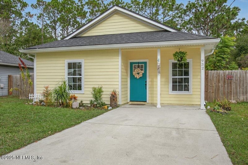 932 Puryear St, St Augustine, FL 32084
