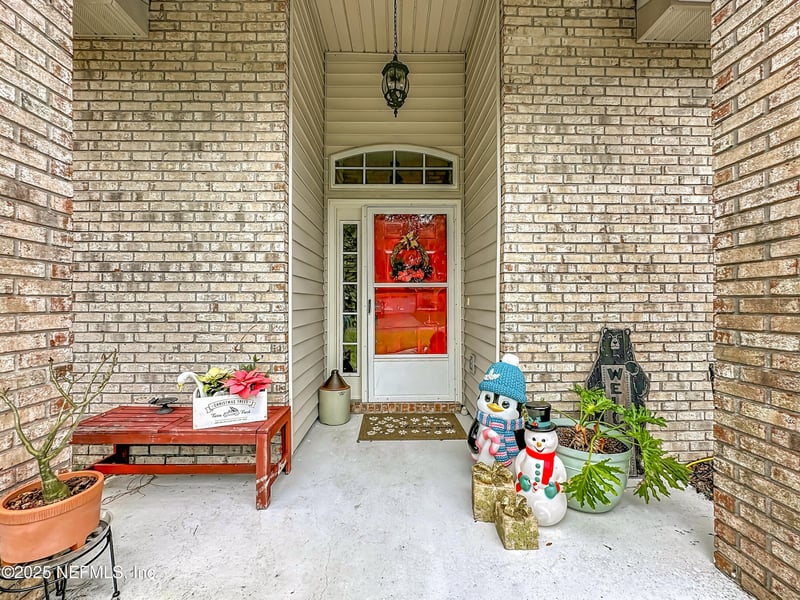 1049 Flora Parke Dr, St Johns, FL 32259