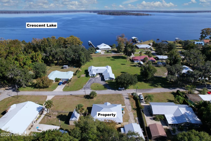 711 Park St, Crescent City, FL 32112