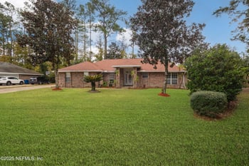 15590 Moss Hollow Dr, Jacksonville, FL 32218