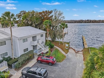 102 River Bend Ct #A, Welaka, FL 32193
