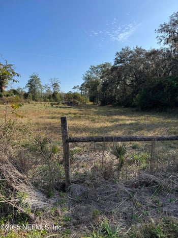 102 Greenville Rd, Pomona Park, FL 32181