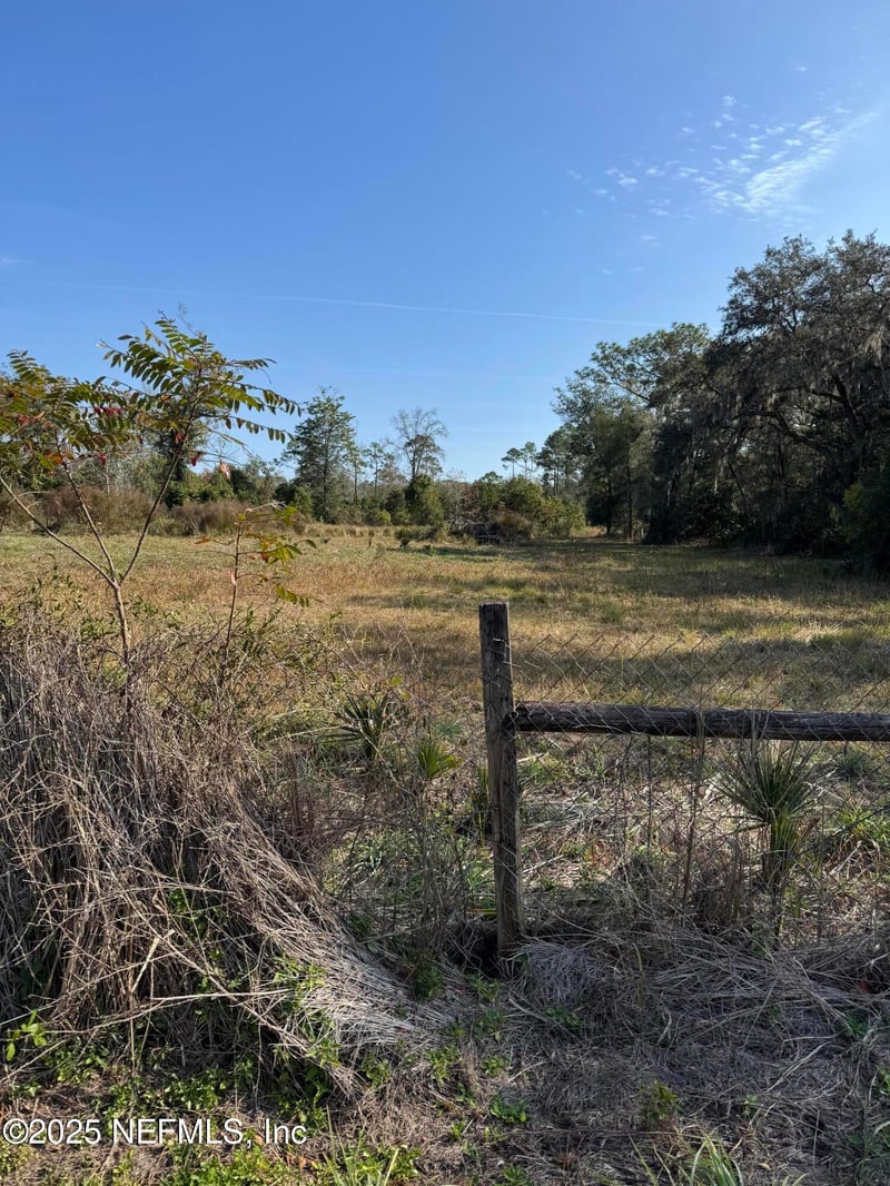 102 Greenville Rd, Pomona Park, FL 32181