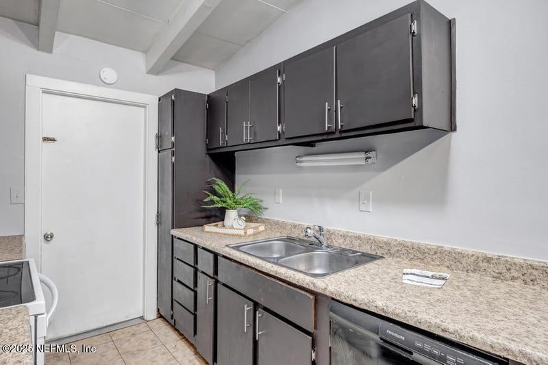 6407 Terry Parker Dr, Jacksonville, FL 32211