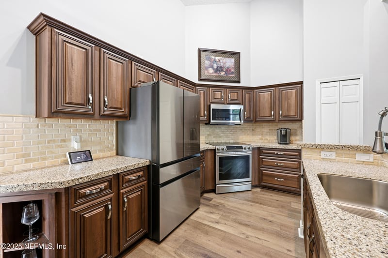 3764 Helicon Dr, Jacksonville, FL 32223