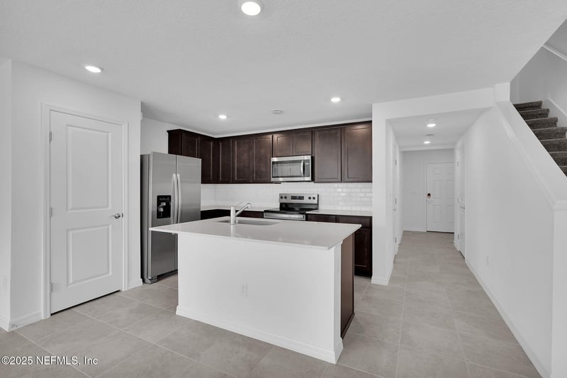 1870 Normandy Pines Ln, Jacksonville, FL 32221