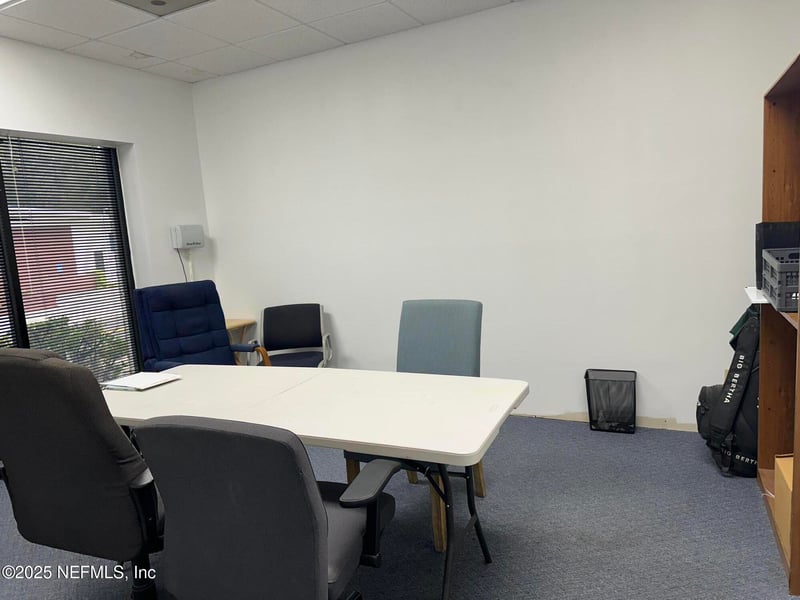 1828 Foster Dr, Jacksonville, FL 32216