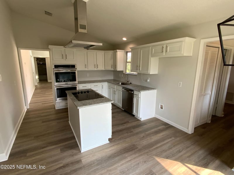 2212 Broad Water Ct, Jacksonville, FL 32225