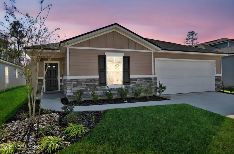 3373 Golden Eye Dr, Orange Park, FL 32065