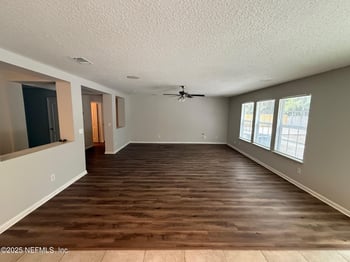 11223 Martin Lakes Dr, Jacksonville, FL 32220