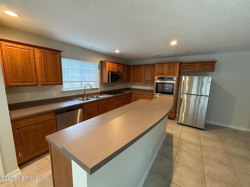 11223 Martin Lakes Dr, Jacksonville, FL 32220