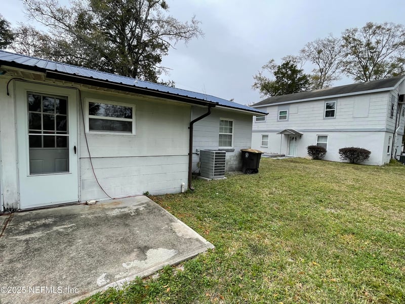 1717 Lindsey Rd, Jacksonville, FL 32221