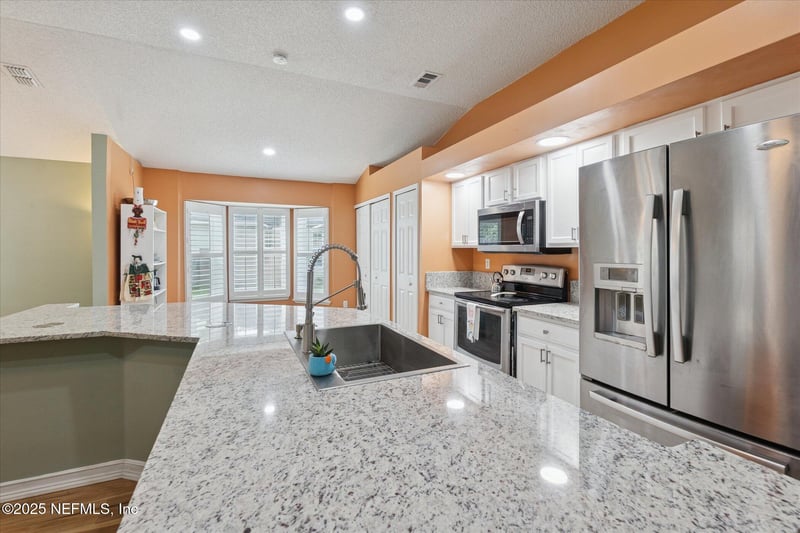 5136 Big Forest Ln, Jacksonville, FL 32210