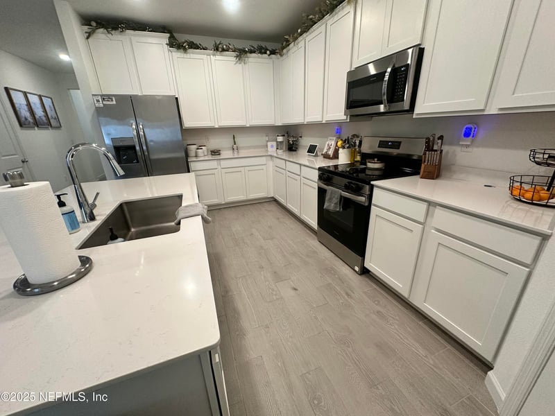 1455 Gwinnett Ln, Jacksonville, FL 32218