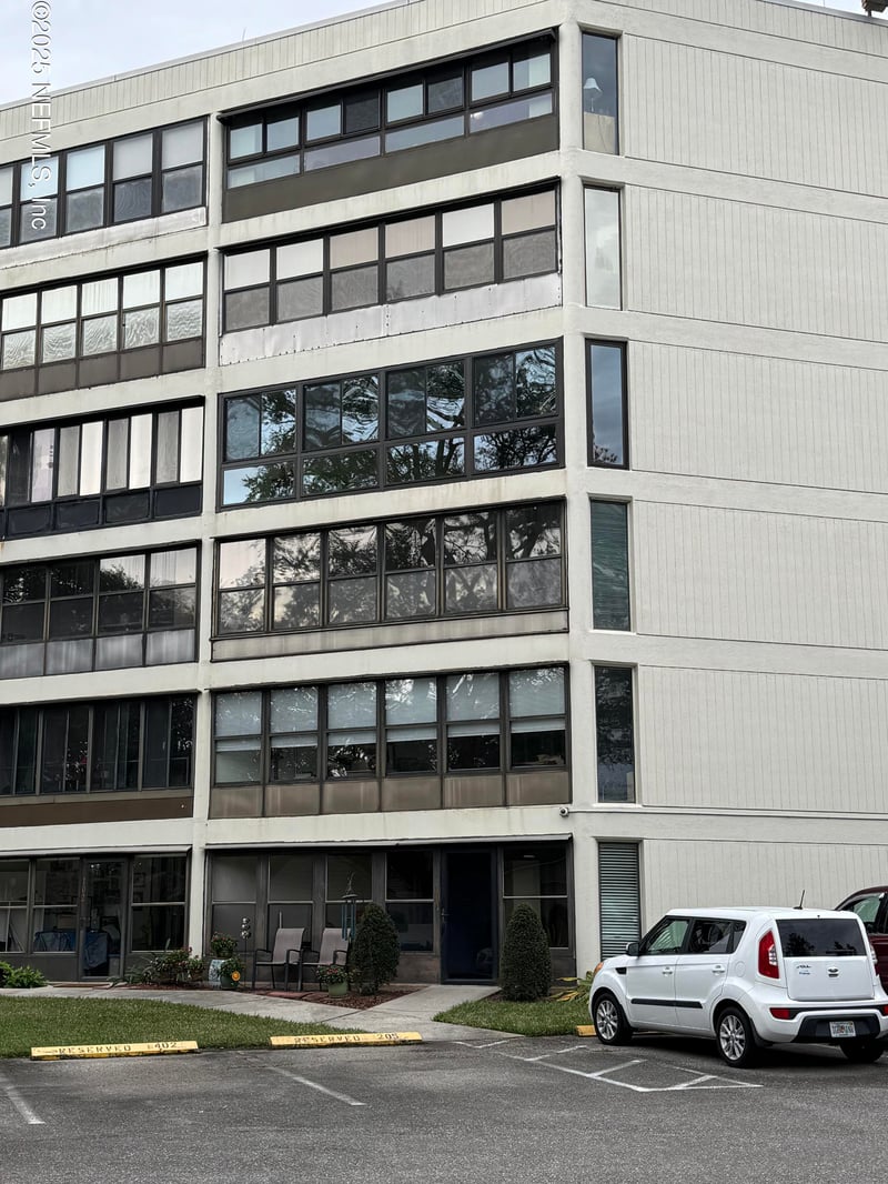 1071 Edgewood Ave #401, Jacksonville, FL 32205