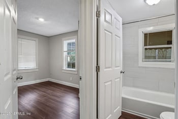 2070 Woodside St, Jacksonville, FL 32209