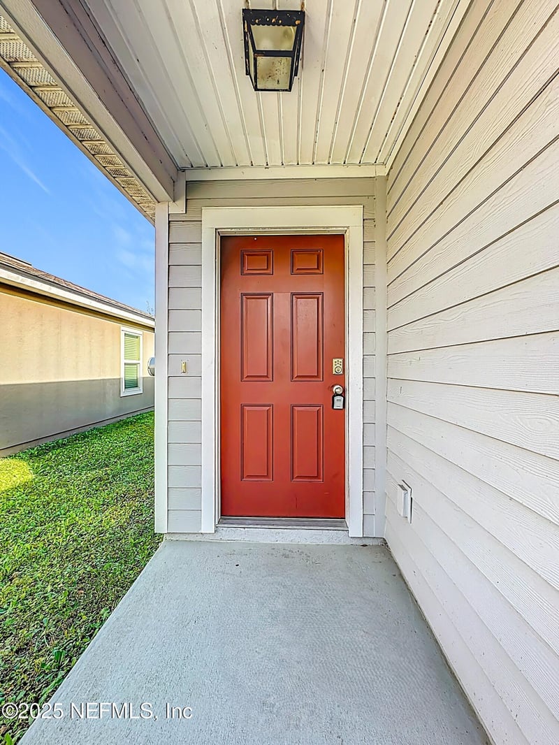 8189 Meadow Walk Ln, Jacksonville, FL 32256