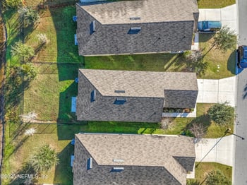 8189 Meadow Walk Ln, Jacksonville, FL 32256