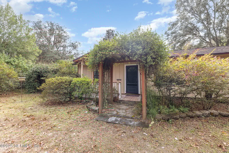 4341 Chokeberry Rd, Middleburg, FL 32068