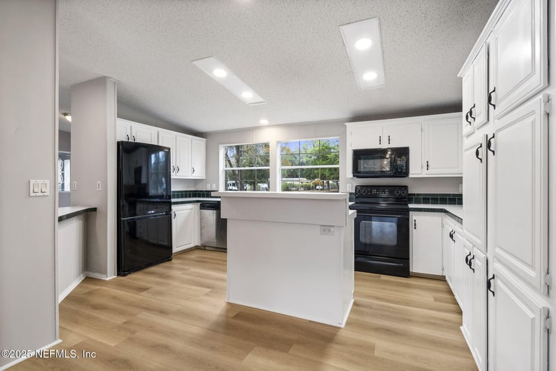 4119 Sunnyside Dr, Middleburg, FL 32068