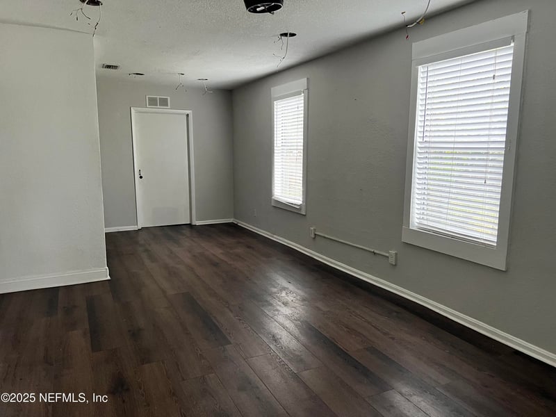 4833 College St, Jacksonville, FL 32205